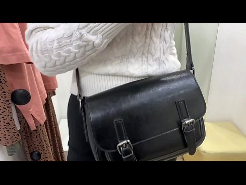 ❤️ خودارضایی عمومی عوضی جوان FeralBerry با دیلدو در اتاق تناسب ❤❌ فوق پورن در پورنو fa.sexonfire.ru ❌️